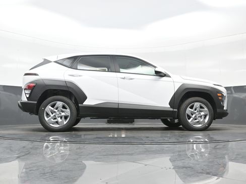 Certified 2026 Hyundai Kona SE image 35
