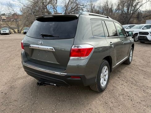Used 2012 Toyota Highlander w/ Tech Pkg image 5