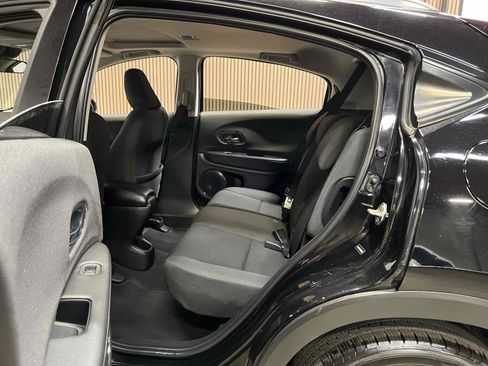 Used 2019 Honda HR-V EX image 5