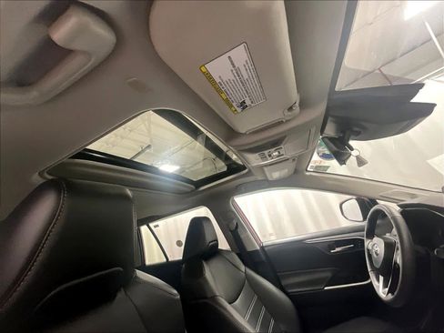 Used 2025 Toyota RAV4 XLE Premium image 22