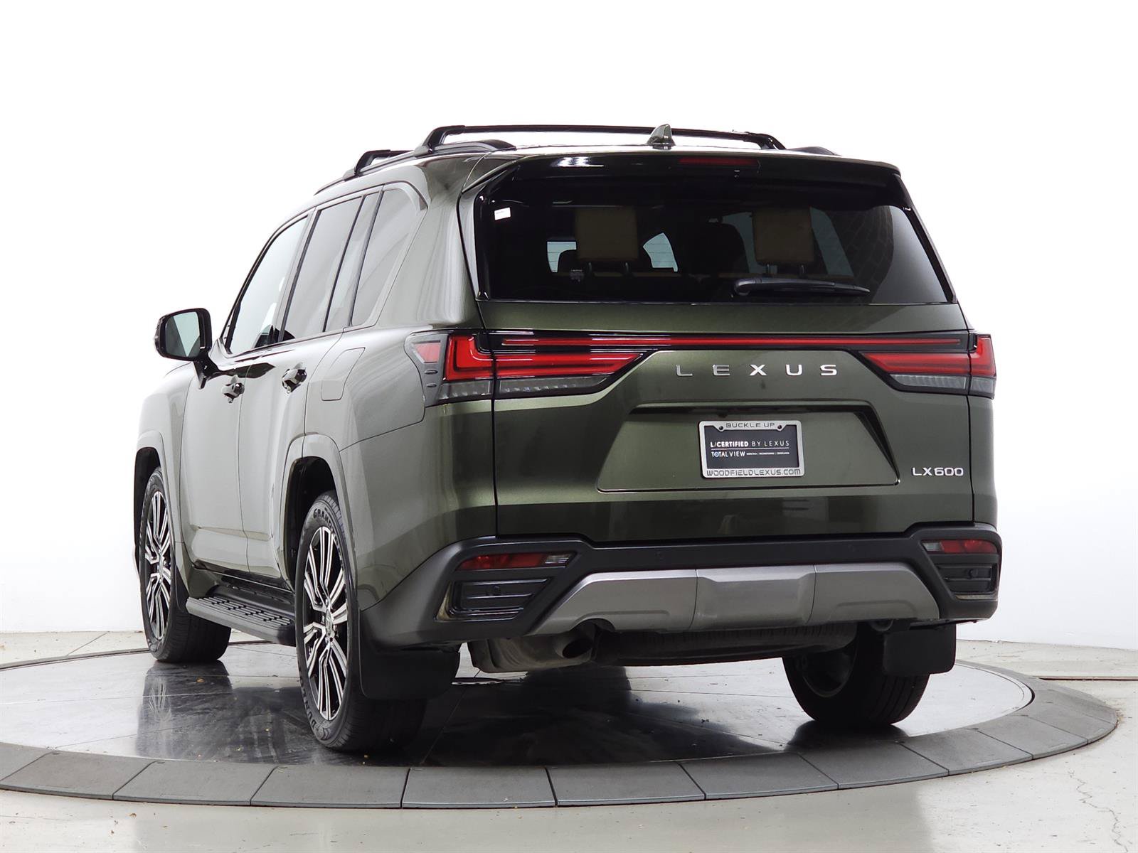 Used 2025 Lexus LX 600 4WD w/ Luxury Package image 6