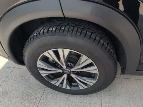 Used 2022 Nissan Rogue SV AWD/4WD image 10