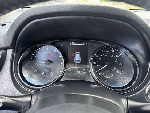Used 2017 Nissan Rogue SV AWD/4WD image 20