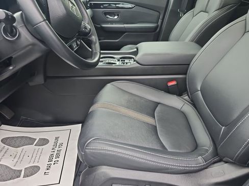 Used 2025 Honda Pilot Touring image 31