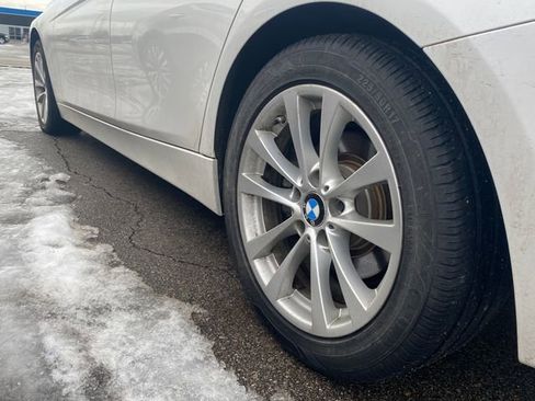 Used 2017 BMW 320i Sedan image 11