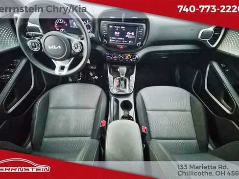 Used 2022 Kia Soul LX image 12