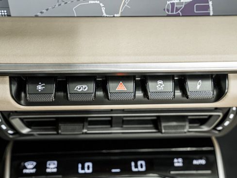 Used 2021 Porsche 911 Targa 4S Heritage Design image 28