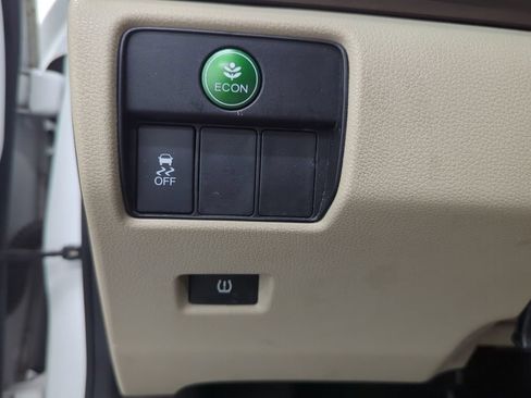 Used 2016 Honda Accord EX image 11