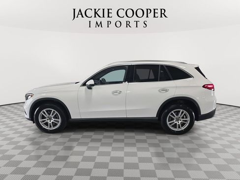 New 2025 Mercedes-Benz GLC 300 GLC 300 image 8