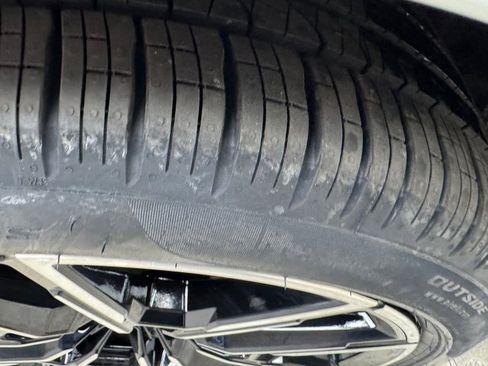 Certified 2022 BMW i4 eDrive40 w/ M Sport Package image 30