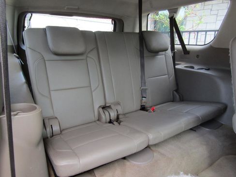 Used 2018 Chevrolet Suburban Premier w/ Max Trailering Package RWD image 14