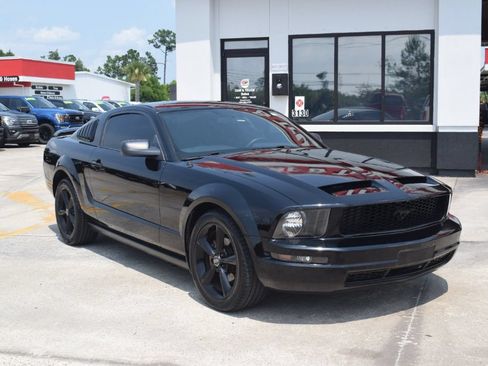 Used 2008 Ford Mustang Coupe RWD image 2