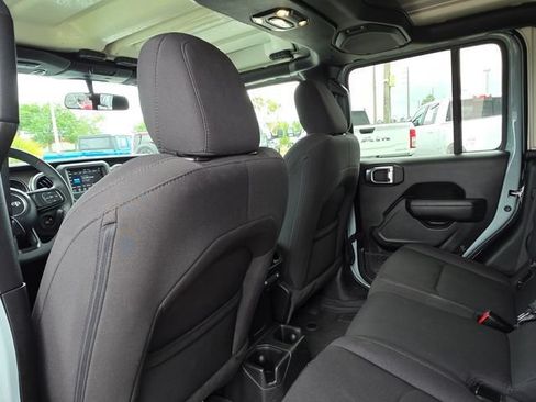Used 2023 Jeep Gladiator Sport AWD/4WD image 20