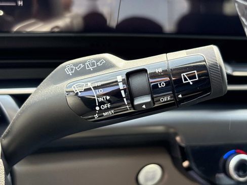 New 2026 Kia Carnival LXS FWD image 26