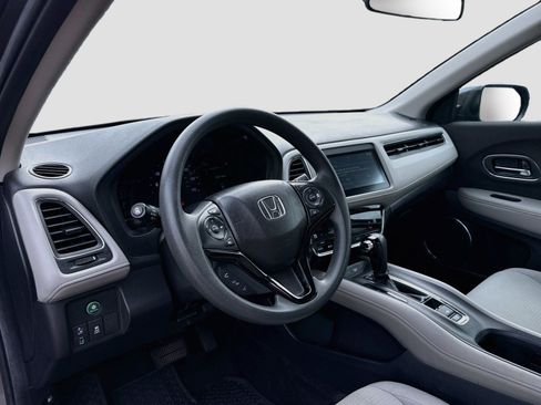 Used 2019 Honda HR-V EX image 9