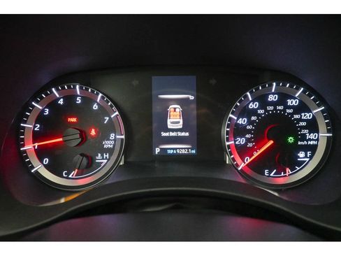 Used 2020 Toyota Highlander L AWD/4WD image 14