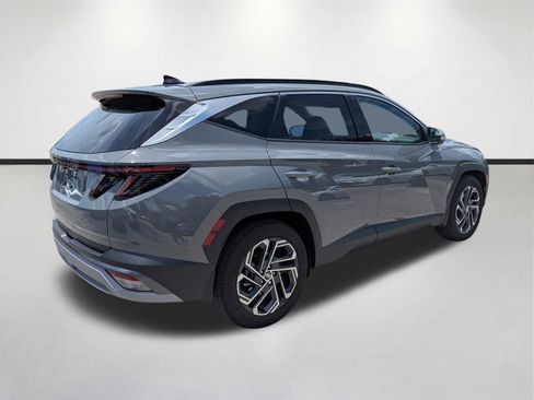 Used 2025 Hyundai Tucson Limited FWD image 4