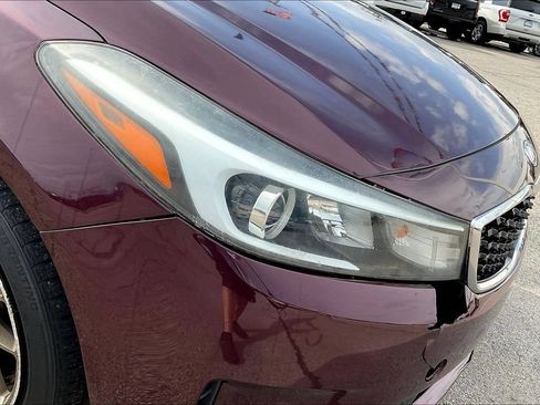 Used 2017 Kia Forte LX FWD image 24