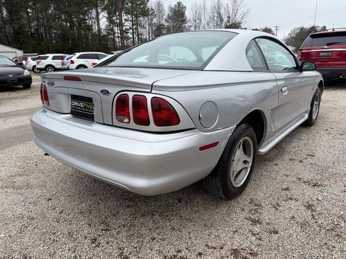 Used 1998 Ford Mustang Coupe image 6