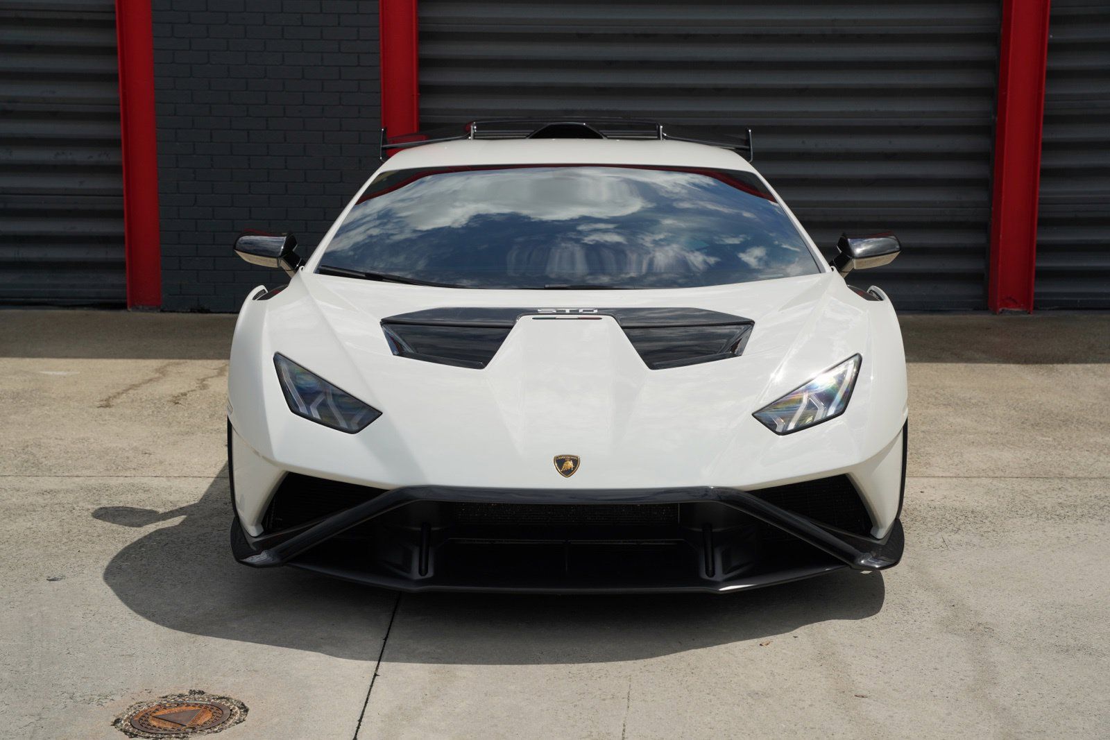 Used 2023 Lamborghini Huracan STO RWD image 5
