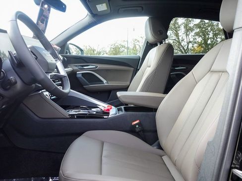 New 2025 Audi Q5 Premium image 12