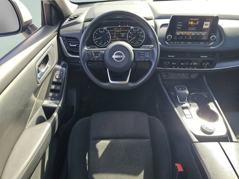 Used 2024 Nissan Rogue SV AWD/4WD image 4