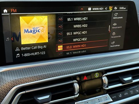 Used 2022 BMW X5 xDrive40i w/ M Sport Package image 3