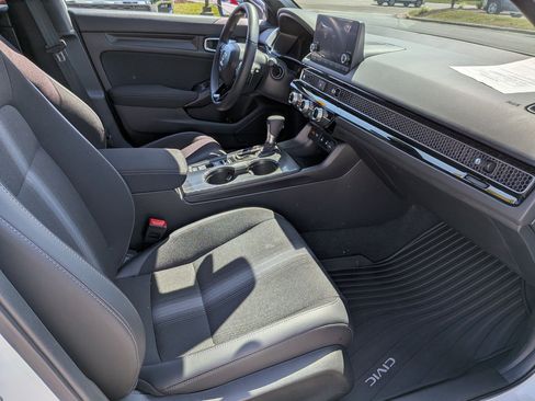 Used 2025 Honda Civic Sport image 21