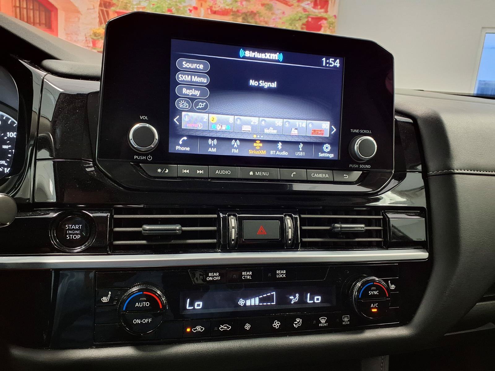 Used 2025 Nissan Pathfinder SV AWD/4WD image 24