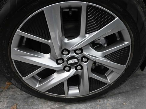 New 2026 Cadillac Optiq Luxury 1 image 28