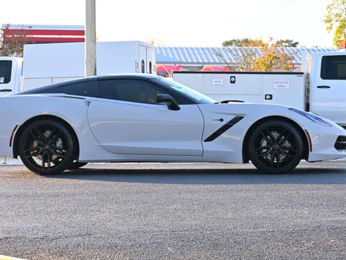 Used 2018 Chevrolet Corvette Stingray Coupe w/ 2LT Preferred Equipment Group image 7