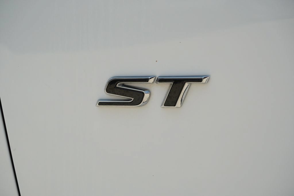 Used 2026 Buick Enclave Sport Touring FWD image 8
