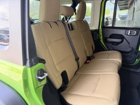 Used 2019 Jeep Wrangler Unlimited Sport S AWD/4WD image 18