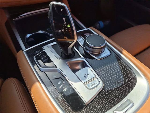 Used 2020 BMW 750i xDrive w/ M Sport Package AWD/4WD image 10