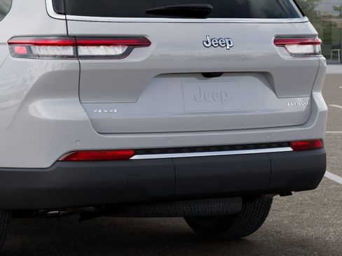 New 2026 Jeep Grand Cherokee L Laredo AWD/4WD image 13