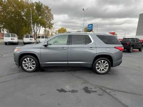 Used 2021 Chevrolet Traverse Premier w/ LPO, Floor Liner Package image 5