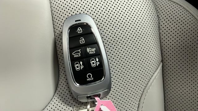 Used 2025 Hyundai Palisade Calligraphy FWD image 21