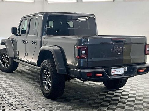 Used 2025 Jeep Gladiator Mojave AWD/4WD image 10