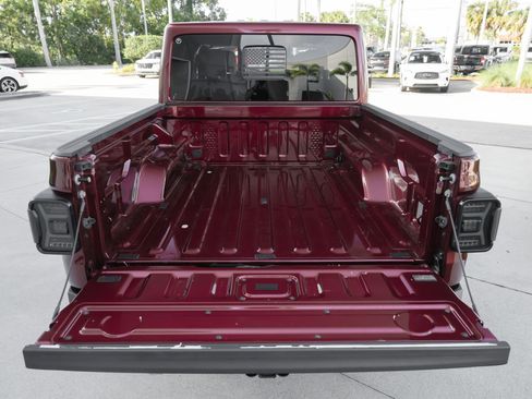 Used 2021 Jeep Gladiator Sport AWD/4WD image 42