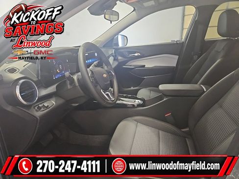 Used 2026 Chevrolet Trax LT w/ Driver Confidence Package FWD image 11