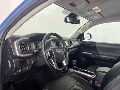 Used 2019 Toyota Tacoma SR5 image 9