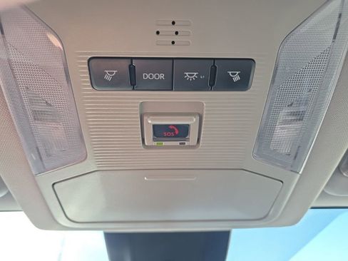 Used 2024 Toyota RAV4 XLE image 31