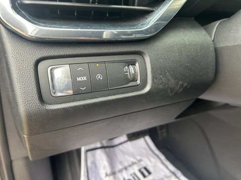 Used 2025 GMC Acadia Elevation image 20