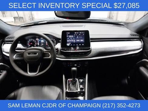 New 2026 Jeep Compass Latitude image 9