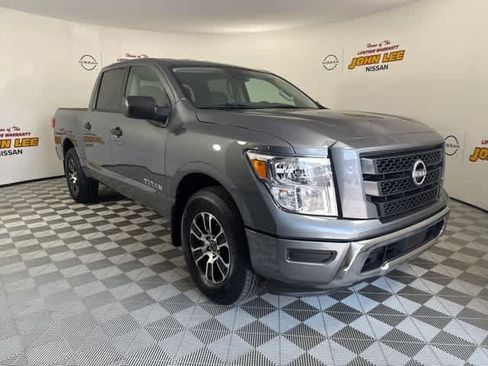 Used 2024 Nissan Titan SV w/ Accessory Utility Package image 8