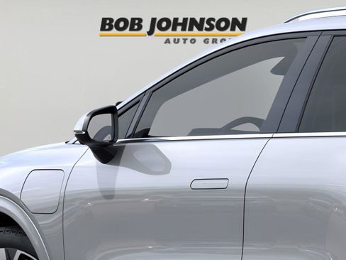 New 2025 Chevrolet Equinox EV LT w/ Convenience Package II AWD/4WD image 12