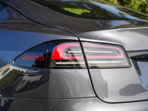 Used 2023 Tesla Model S AWD/4WD image 9