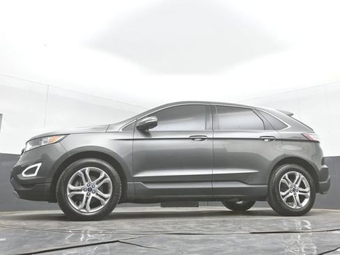 Used 2017 Ford Edge Titanium w/ Technology Package FWD image 44