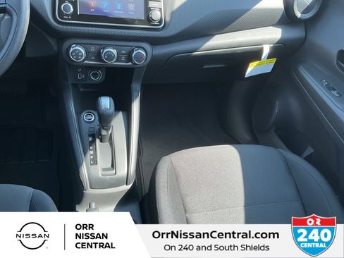 New 2025 Nissan Kicks Play S image 24