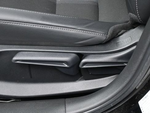 Used 2025 Honda Civic Sport image 12